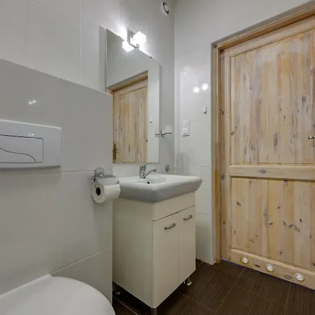 Πανσιόν Marina- Nad Morzem