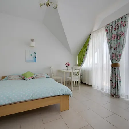 Πανσιόν Marina- Nad Morzem