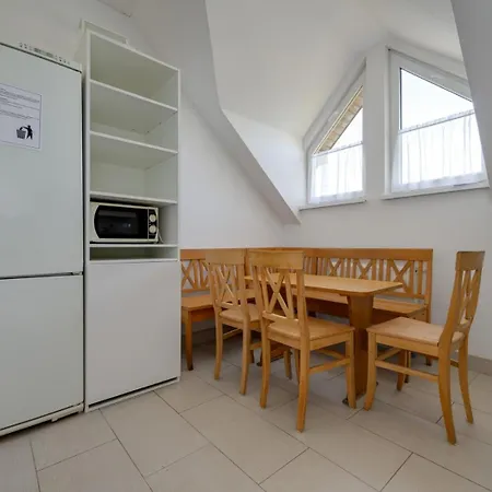 Πανσιόν Marina- Nad Morzem